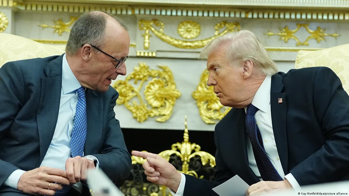 German Chancellor Friedrich Merz (left) in conversation with US President Donald Trump in the White House (March 3, 2026)