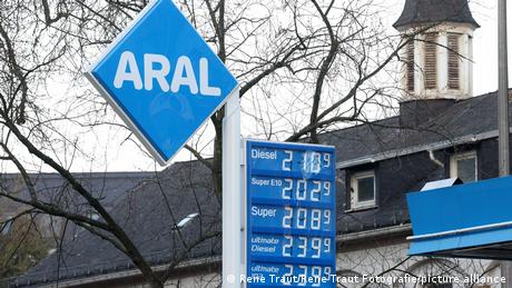 Πάνω από τα 100 δολάρια η τιμή του πετρελαίου