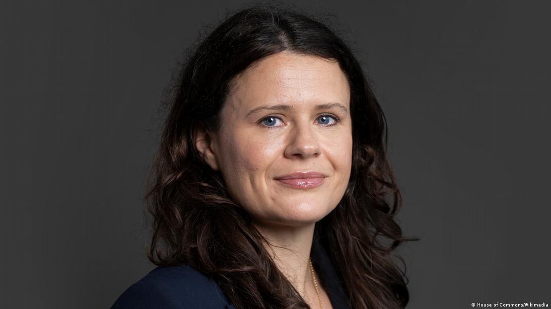 图为英国工党议员里德