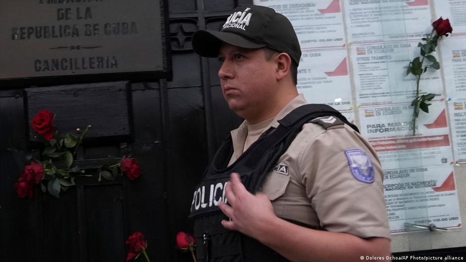 Ecuador expulsa al embajador y a toda la misión diplomática de Cuba