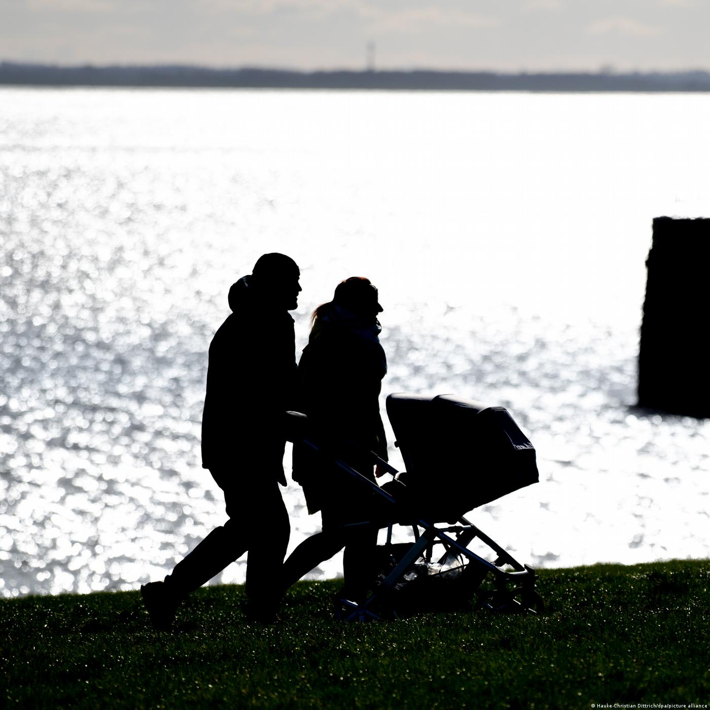 A busca de filhos adotados para descobrir suas origens A busca de filhos adotados para descobrir suas origens
