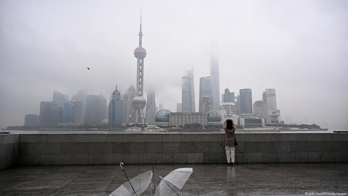 图为上海城市景象。