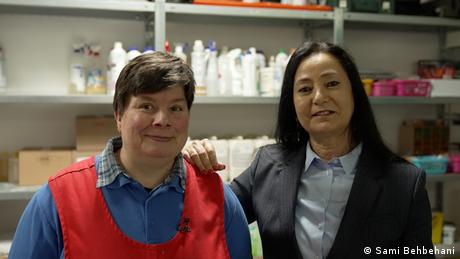 Aynur und Gabriele arbeiten schon seit über 20 Jahren zusammen.