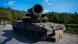 El cañón de un tanque apunta directamente a la cámara. El cañón de un tanque apunta directamente a la cámara.