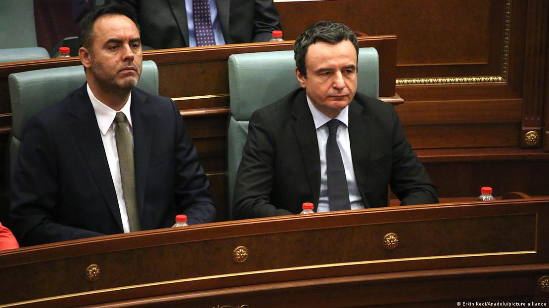 Albin Kurti dhe Glauk Konjufca  