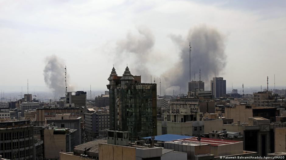 Iran's president apologizes to neighbors, defies US demands