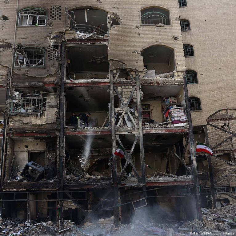 Iranian President Masoud Pezeshkian Defies Surrender Demands in Latest Conflict Trend Summary