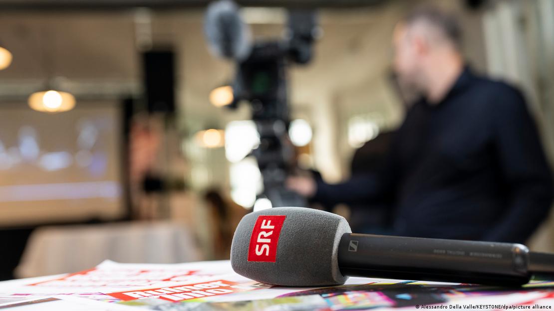 Schweiz Bern 2026 | Mobiles Radio- und TV-Studio zur Berichterstattung über die SRG-Initiative