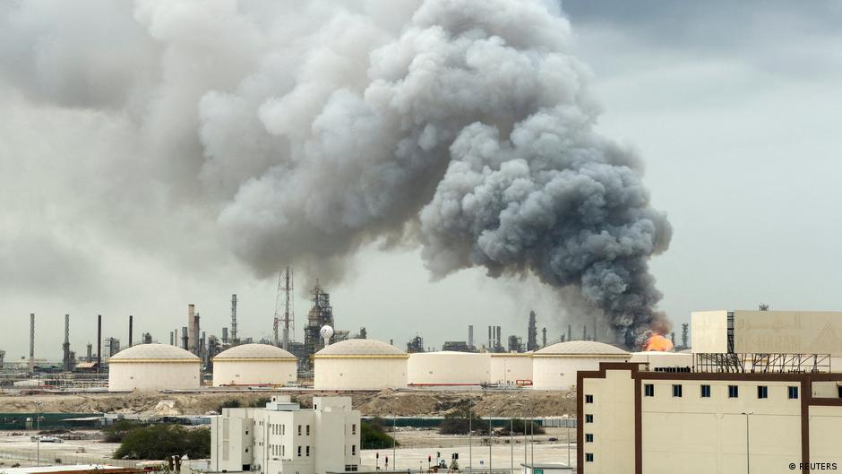 Nuevos ataques iraníes en Baréin desatan incendio en refinería