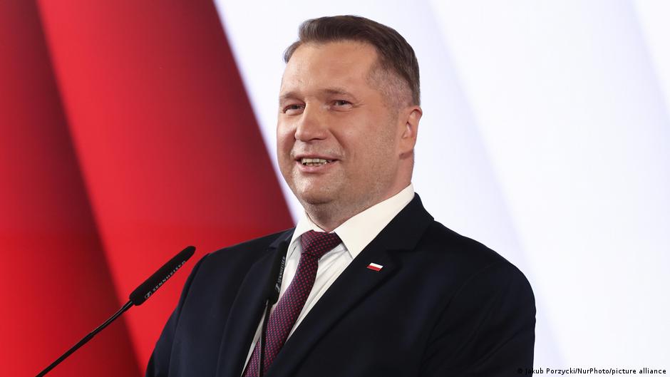Polish opposition's PM candidate looks to attract far right