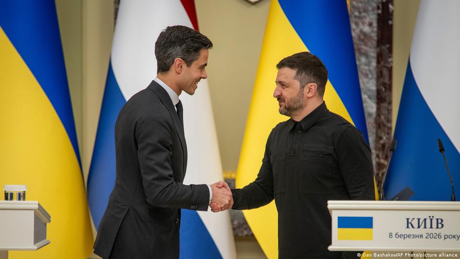 Зеленський подякував Нідерландам за готовність прийняти Спецтрибунал