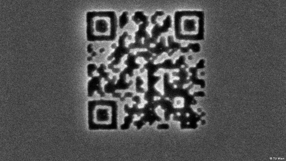 Más pequeño que una bacteria: código QR bate récord Guinness
