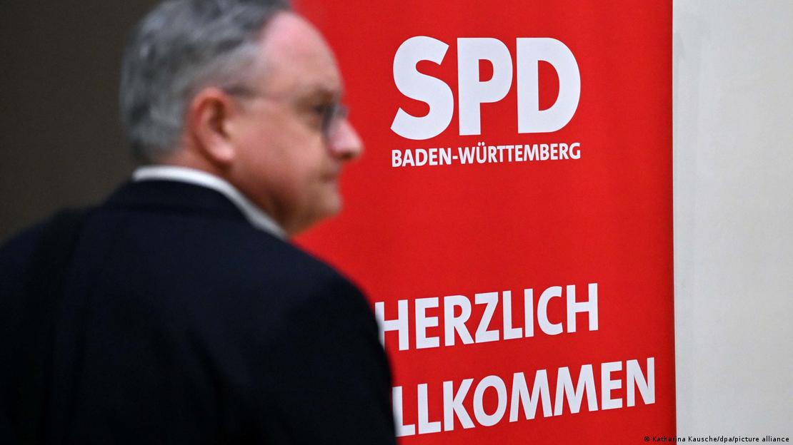 Ο Αντρέας Στοχ του SPD επικεφαλής υποψήφιος στη Βάδη-Βυρτεμβέργη Ο Αντρέας Στοχ του SPD επικεφαλής υποψήφιος στη Βάδη-Βυρτεμβέργη