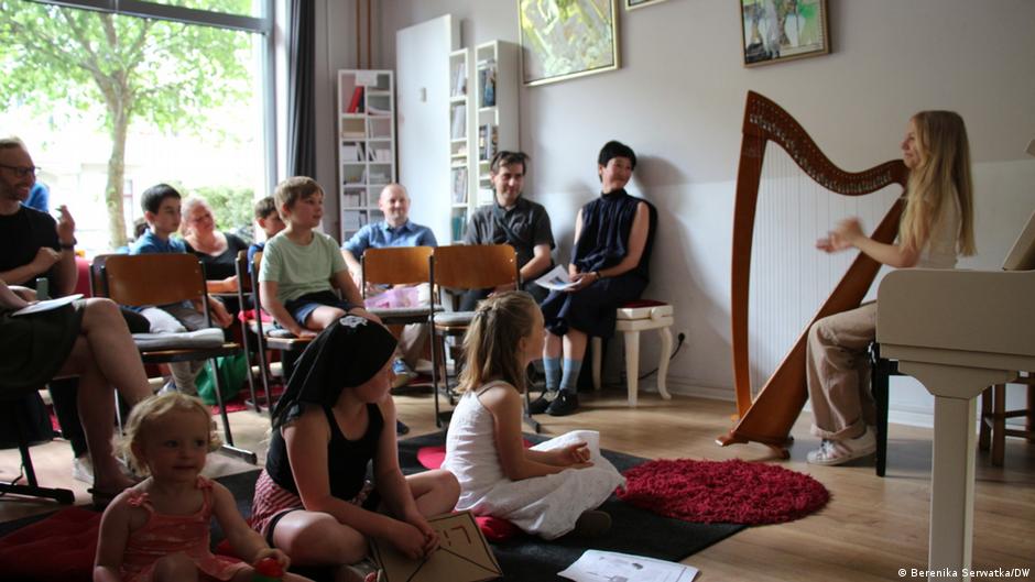 Kafejka wielu kultur. Polka stawia językowe mosty w Berlinie