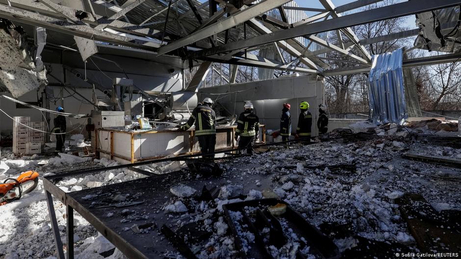 Ukraine updates: Four killed in Russian, Ukrainian strikes