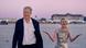 Esta imagem divulgada pela Neon mostra Stellan Skarsgård, à esquerda, e Elle Fanning em uma cena do filme “Valor Sentimental" Esta imagem divulgada pela Neon mostra Stellan Skarsgård, à esquerda, e Elle Fanning em uma cena do filme “Valor Sentimental"