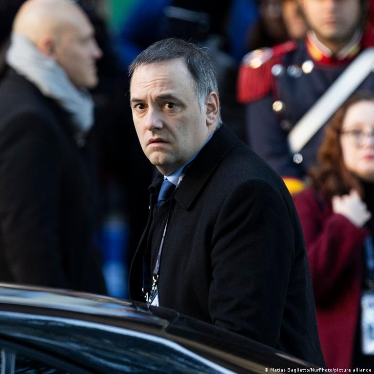 Argentina: Milei's top aide resigns over corruption scandal