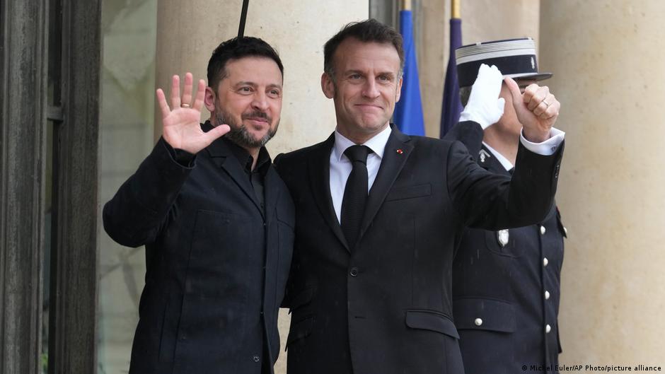 Макрон повідомив, що Зеленський візьме участь у саміті G7 у Франції