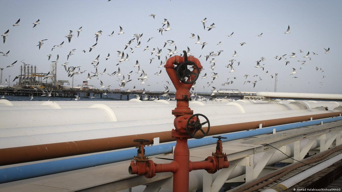 Iran is seeking new ways to bypass increasingly stringent US sanctions [FILE: February 23, 2016] Image: Ahmad Halabisaz/Xinhua/IMAGO