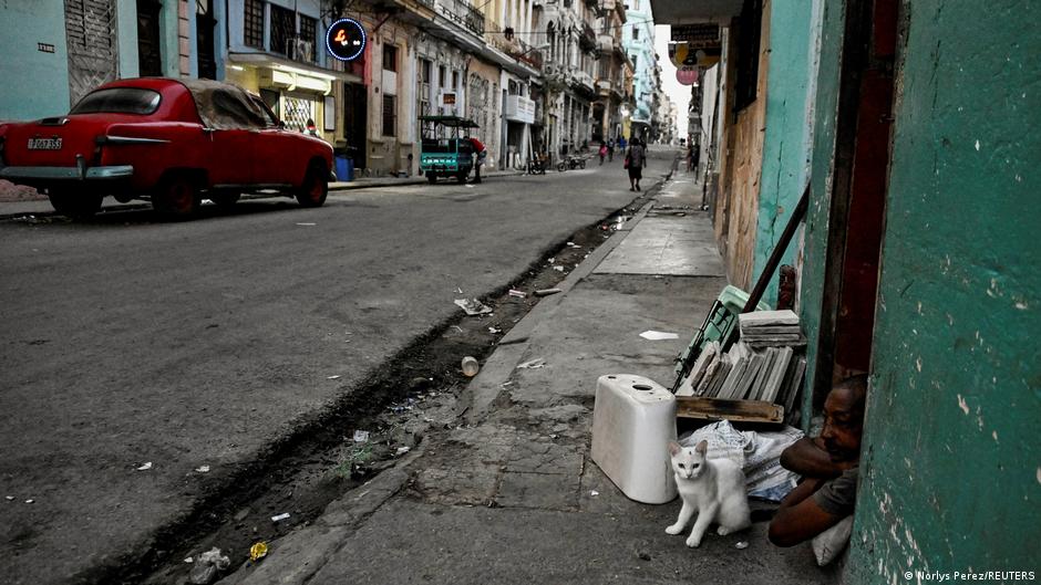 Cuba permitirá a ciudadanos en el exterior invertir en sector privado