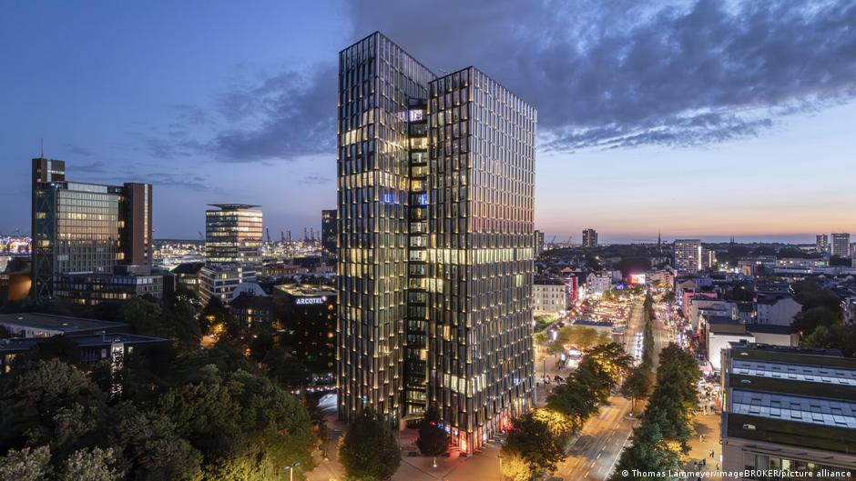 Что интересного на Репербане - очень грешной и веселой улице