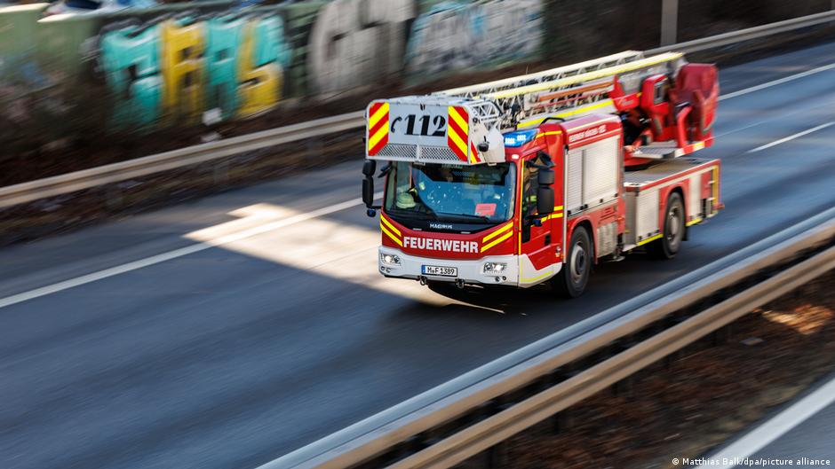 Wozy się nie mieszczą. Nowiutka remiza strażacka za niska