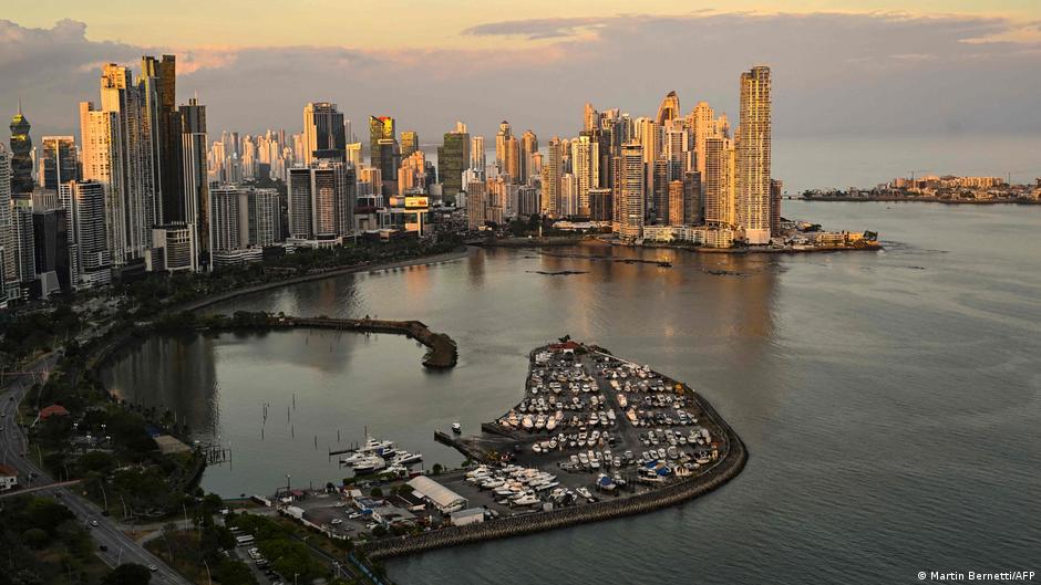 Strong earthquake shakes Panama, prompting tsunami alert