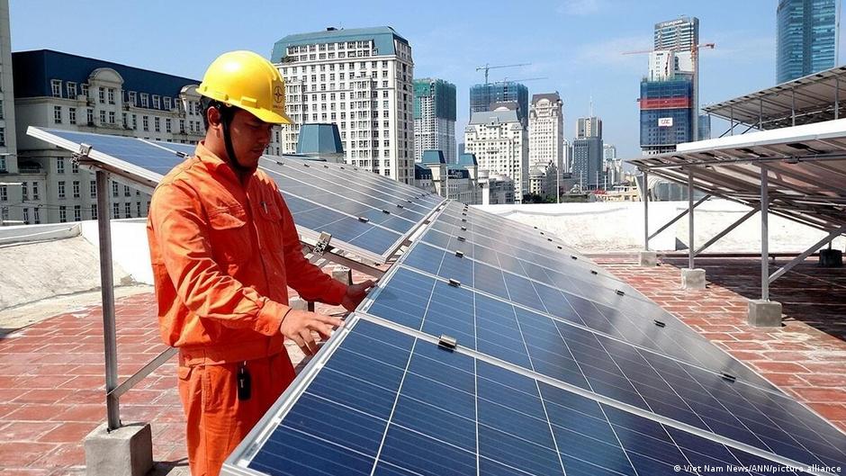 Instalacija solarnih panela u Hanoju