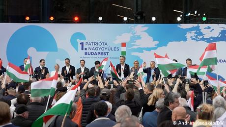 Eυρωπαίοι ακροδεξιοί στο πλευρό του Όρμπαν