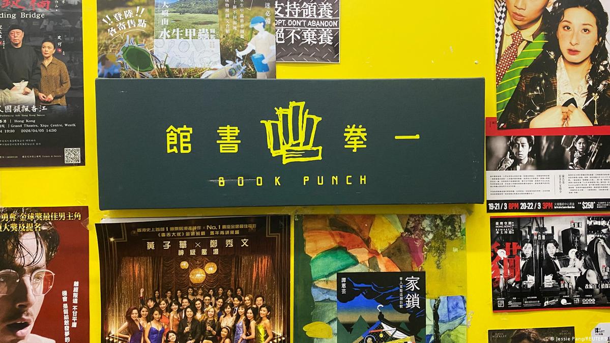 因涉嫌出售《黎智英传》等书籍，香港警方今年3月24日以国安罪名逮捕独立书店一拳书馆负责人及店员