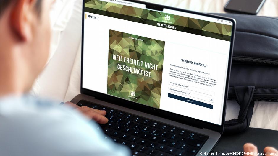 Vojni upitnik mora da popuni svaki muškarac rođen 2008. i kasnije