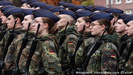 In Deutschland ist die Zahl der Wehrdienstverweigerer gestiegen.