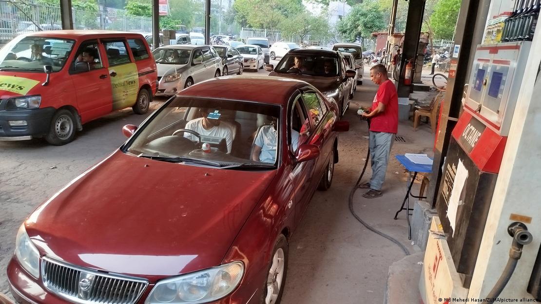 Gužva na pumpi u Bangladešu
