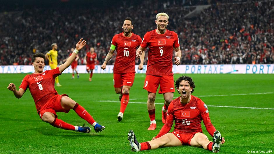 Romanya'yı eleyen Türkiye Dünya Kupası'na bir maç uzaklıkta