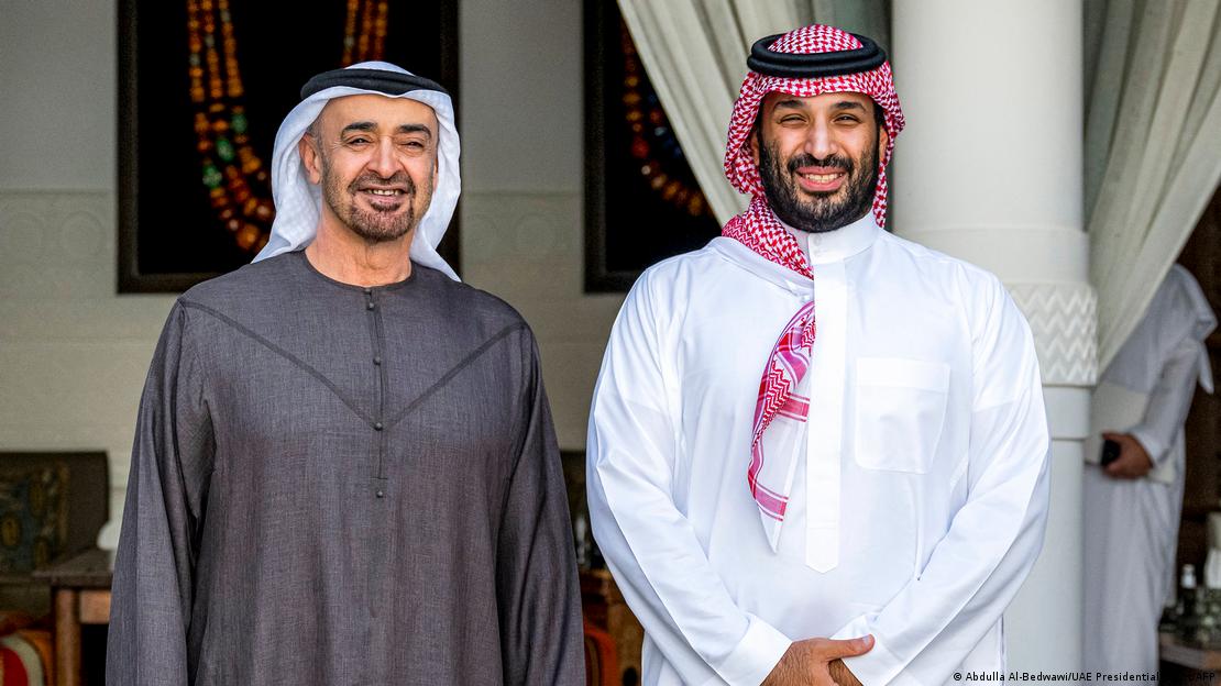 سعودی ولی عہد محمد بن سلمان، دائیں، متحدہ عرب امارات کے صدر محمد بن زید النہیان کے ہمراہ سعودی ولی عہد محمد بن سلمان، دائیں، متحدہ عرب امارات کے صدر محمد بن زید النہیان کے ہمراہ