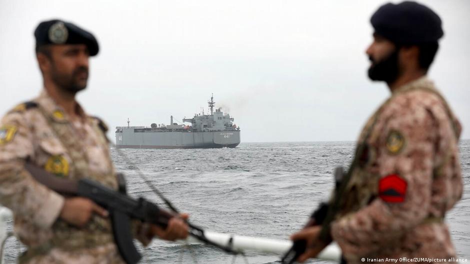 الجيش الإيراني يتعهد شن هجمات "ساحقة" بعد تهديدات ترامب 