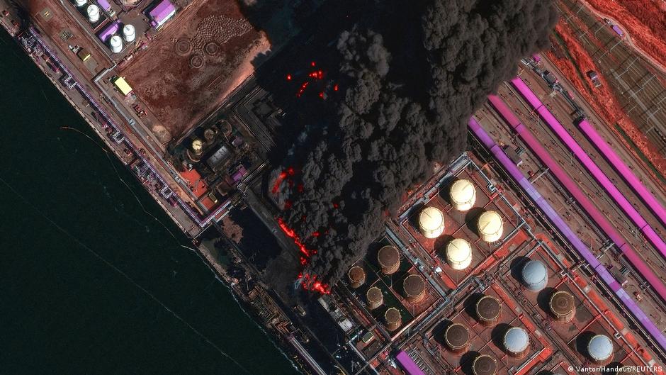 Ukraine greift Russlands Ostseehafen Ust-Luga mit Drohnen an