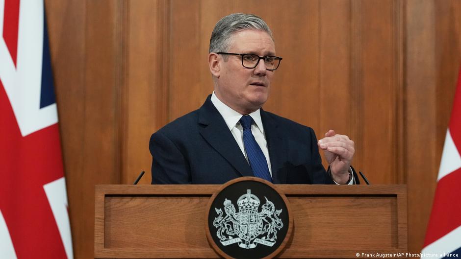 Лондон созвал коалицию для деблокады Ормузского пролива