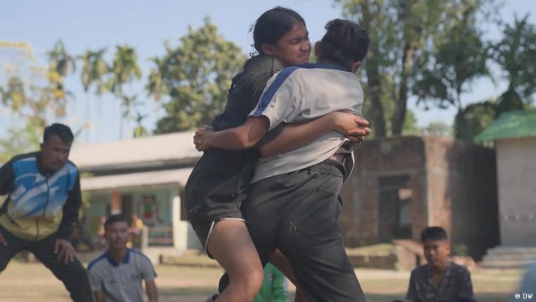 Traditioneller Kampfsport fördert Frieden und Versöhnung in Indien