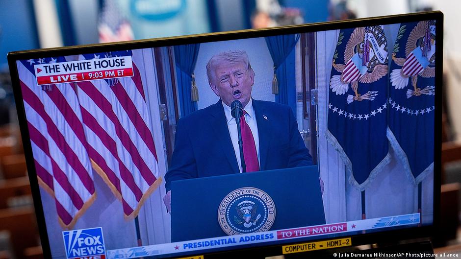 Фактчек DW: президент Трамп про Иран, нефть и инвестиции в США