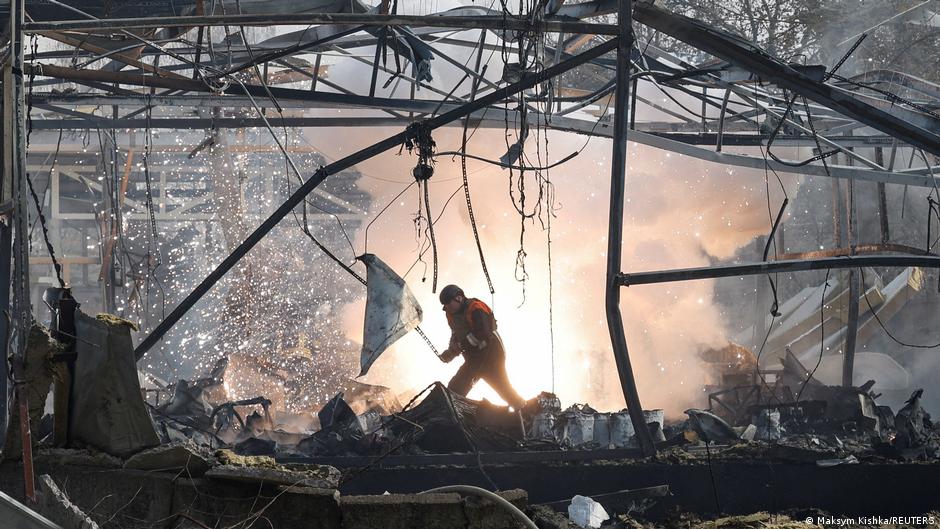 Дроны РФ атаковали Чернигов, часть города осталась без света