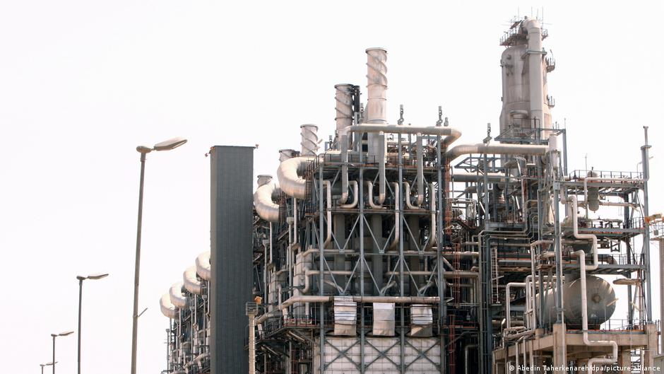 "اسرائیل در آستانه حمله به زیرساخت‌های انرژی ایران؛ انتظار برای چراغ سبز آمریکا"