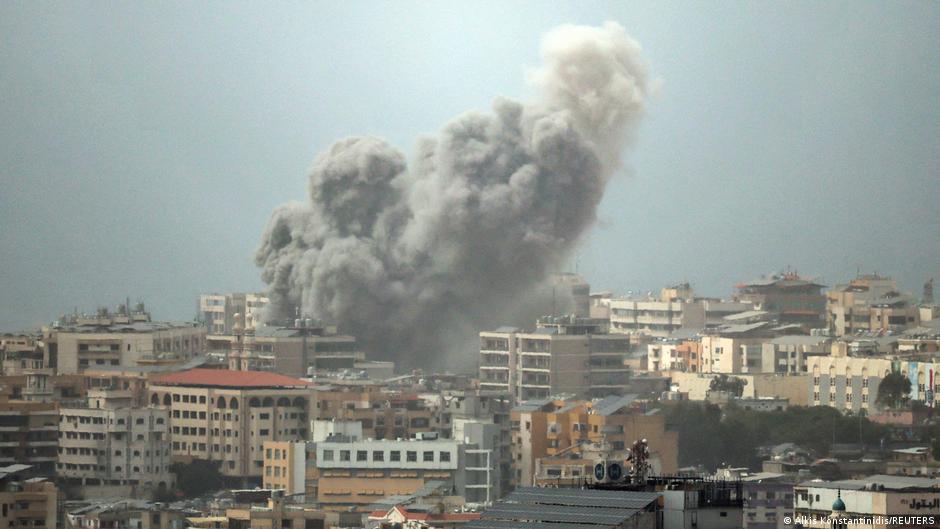 Israel acepta alto el fuego pero niega que incluya al Líbano