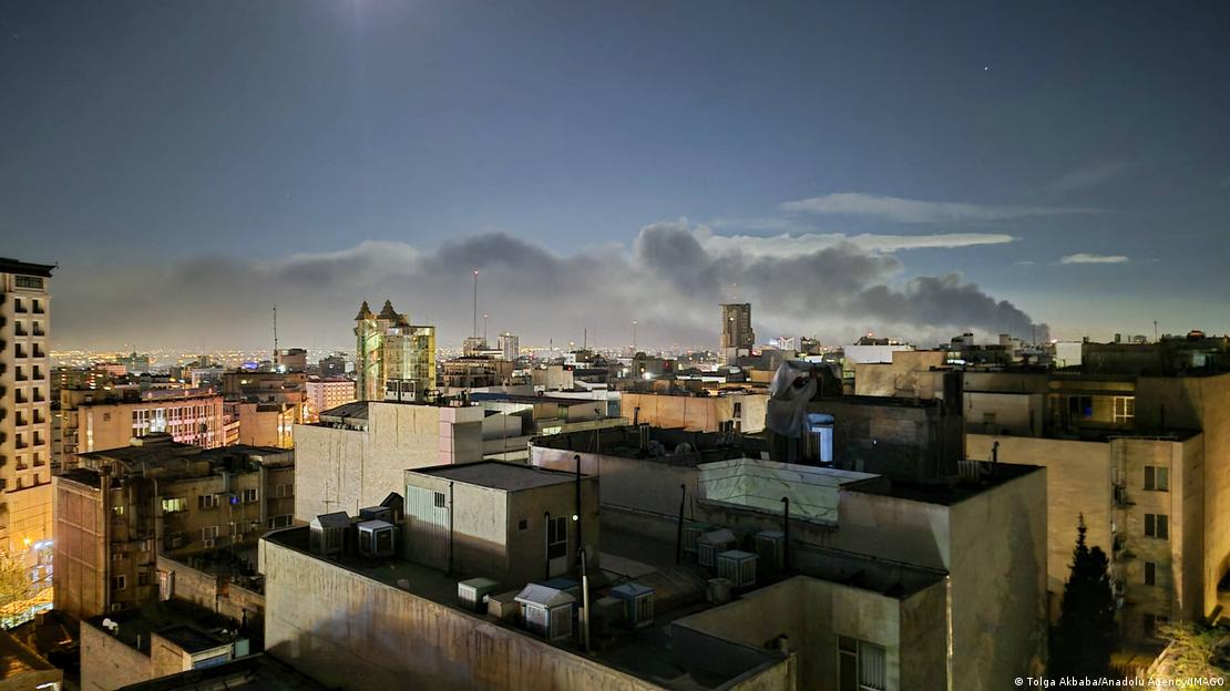 Fumaça provocada por ataque em Teerã