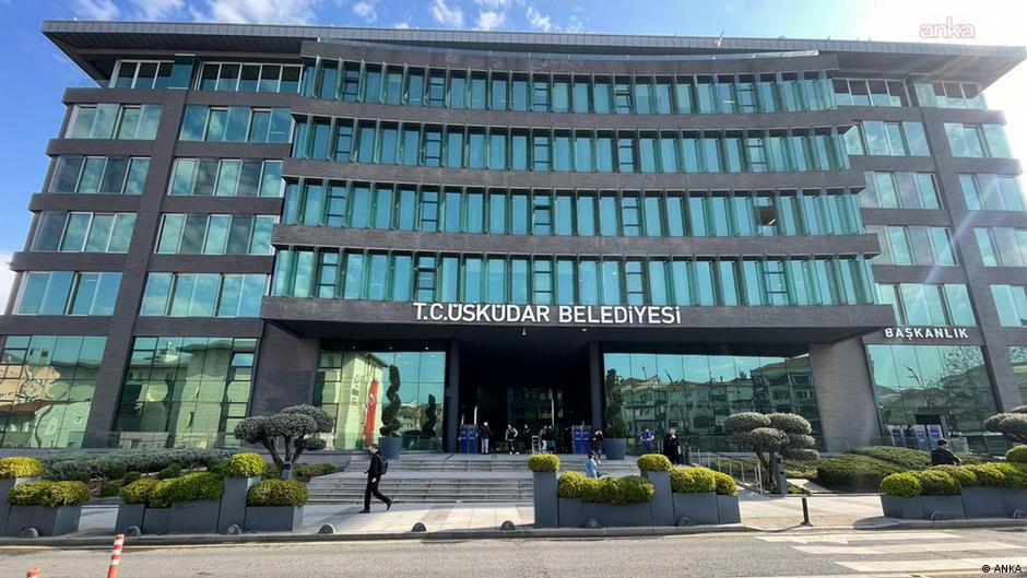 İBB ve Üsküdar Belediyesine yeni operasyonlar

İstanbul Cumhuriyet Başsavcılığınca yürütülen yeni dalga operasyonlarda 19 kişi gözaltına alındı