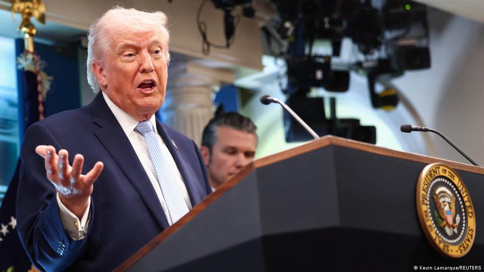 Trump dijo en rueda de prensa que todo Irán "puede ser aniquilado en una noche" y que eso podría suceder este martes 07 de abril (06.04.2026)
