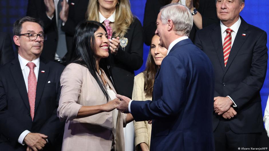 Agreden a ministra de Kast durante una actividad en Chile