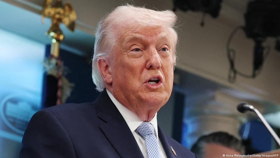 Трамп: У Ірану немає козирів на переговорах, окрім шантажу Ормузькою протокою