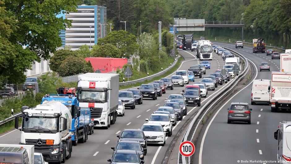 В Германии число легковых автомобилей достигло нового рекорда