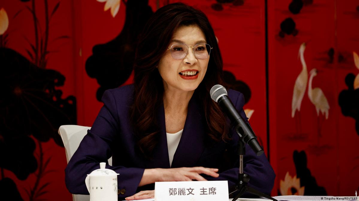 2026年4月10日郑丽文在北京的记者会上